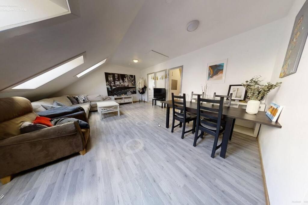 Spacious, 1 Minute From Bryggen! Bergen Esterno foto